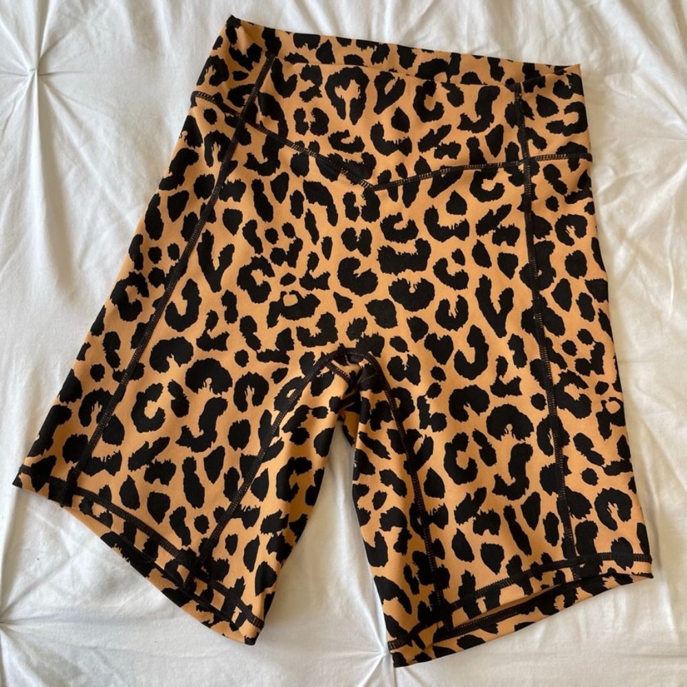Balance Athletica Rider Short King Cheetah Print Size Small